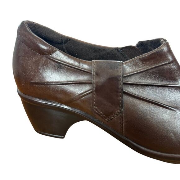 Clarks Clogs Brown Leather Chunky Heel Casual Shoes Side Zip Comfort sz 7 M - Picture 12 of 16